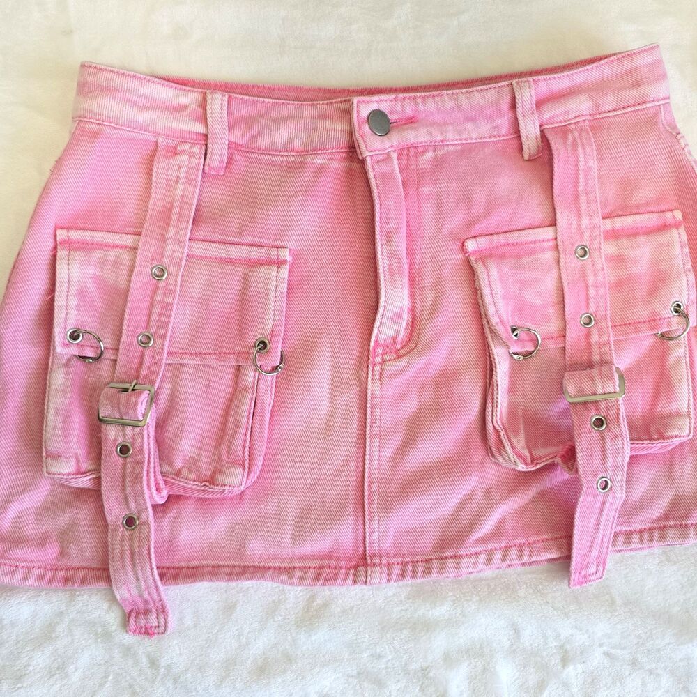 Fashion Nova Trisha Mineral Wash Cargo Pink Mini Skirt Women's Size Large - Picture 3 of 7